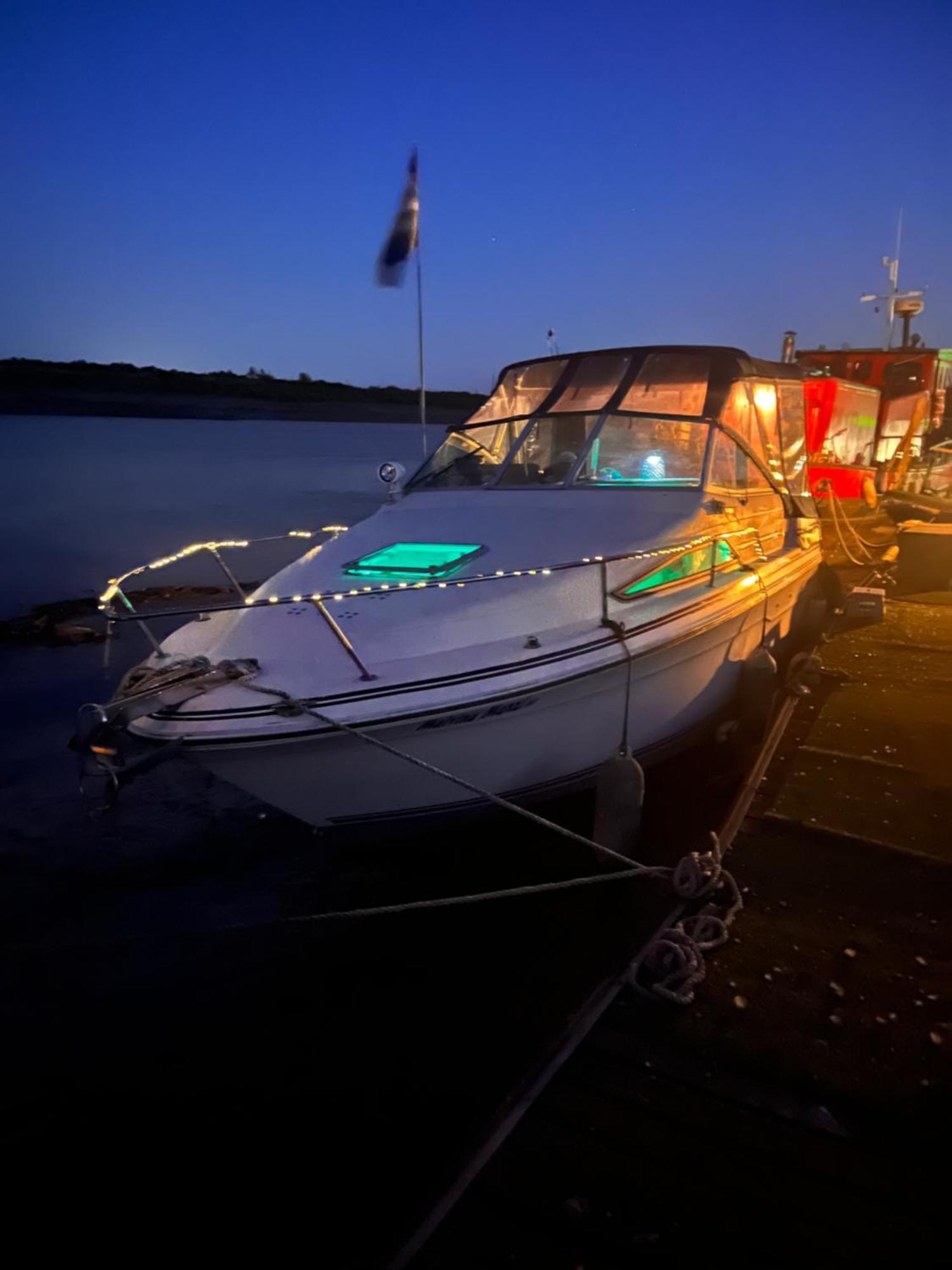 Cuxton Floatsyerboat酒店 外观 照片